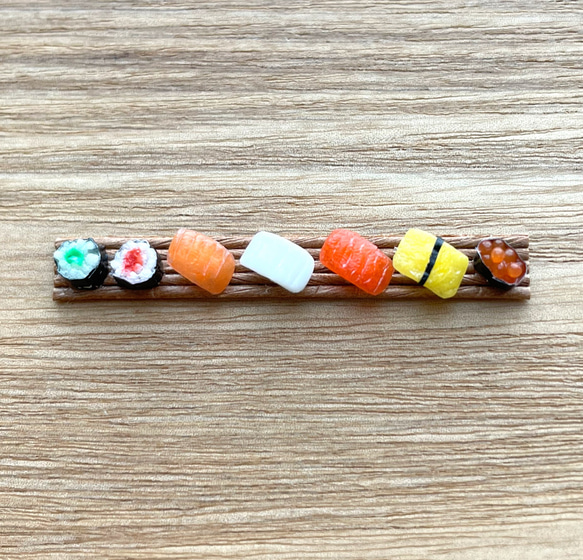 【小さなお寿司で大きなサプライズを】7種のミニチュアお寿司ボールペン　ミニチュアフード 4枚目の画像