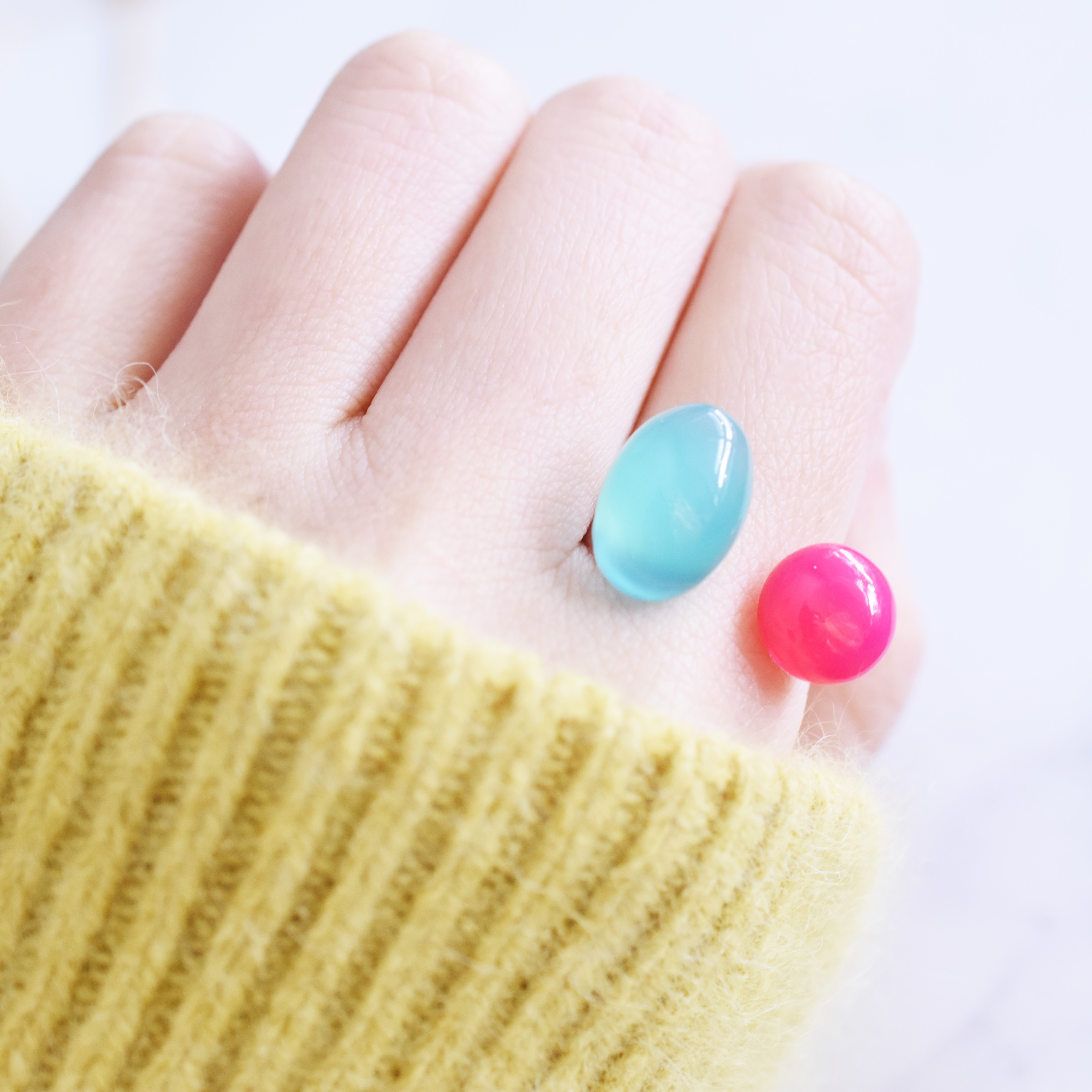 サージカルステンレス追加【11-13号】ビタミンリング　ネオンピンク　と　シーブルーカルセドニー　フォークリング