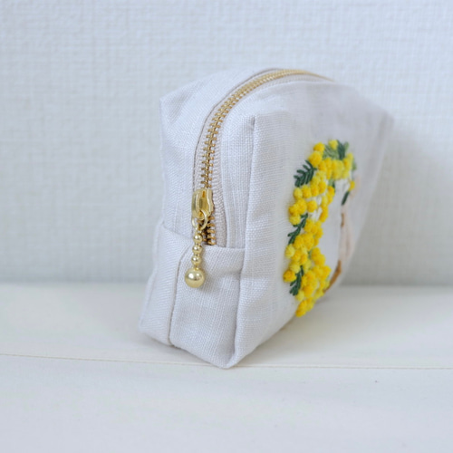 ふわふわミモザ刺繍のボックスポーチ▽リネン ポーチ Szal 通販