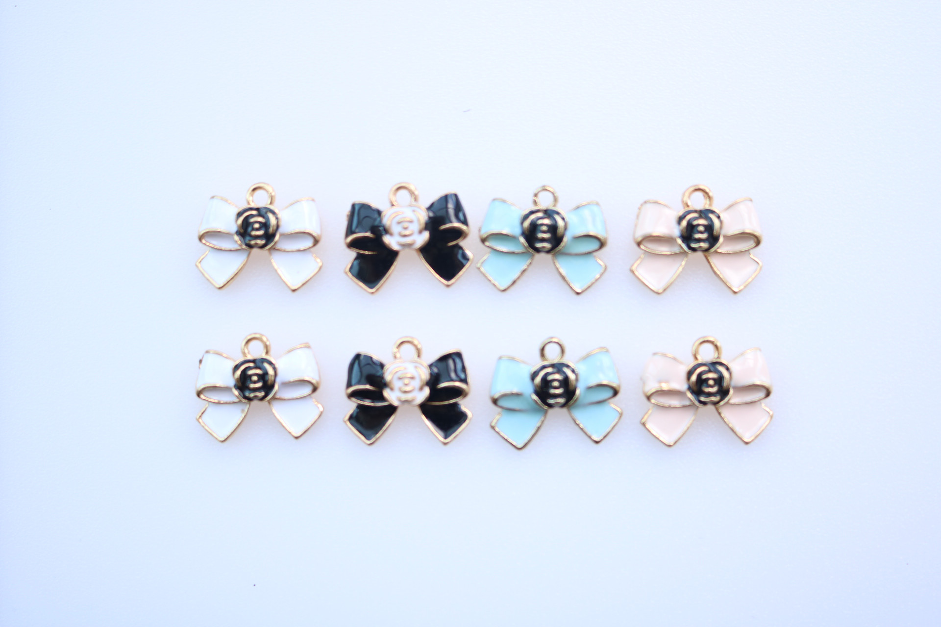 メグチャームパーツ リボン