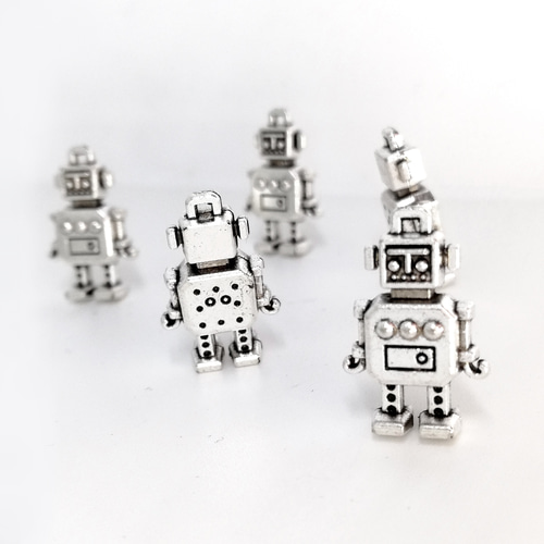 金属パーツ】ロボット チャーム シルバー【8個】 チャーム