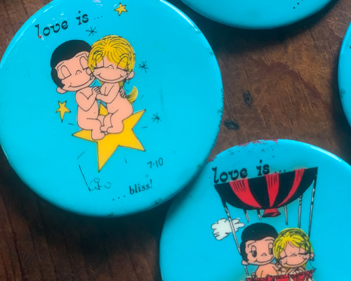 70s 80s vintage 古着 缶バッジ メッセージ love 愛 缶バッジ アニマル ホッケー セクシー ビンテージ アンティーク
