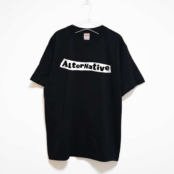 オルタナティブロックの音楽系Tシャツ【ブラック】やや厚めプレミアム生地 半袖クルーネック 1枚目の画像