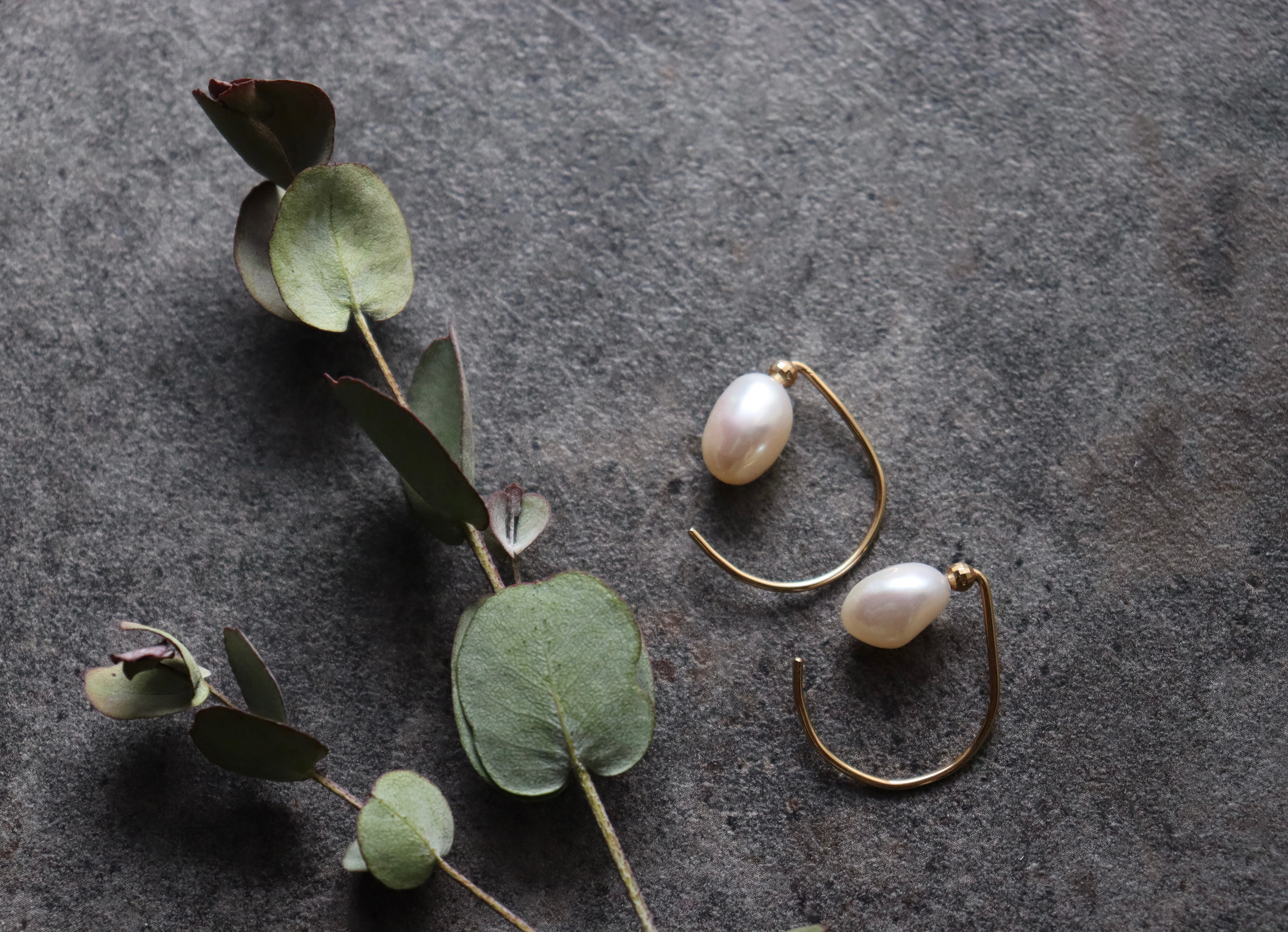 《k18YG》バロック淡水パールピアス　Jojuly