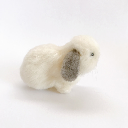 ロップイヤーうさぎの赤ちゃん（白×グレー） 羊毛フェルト
