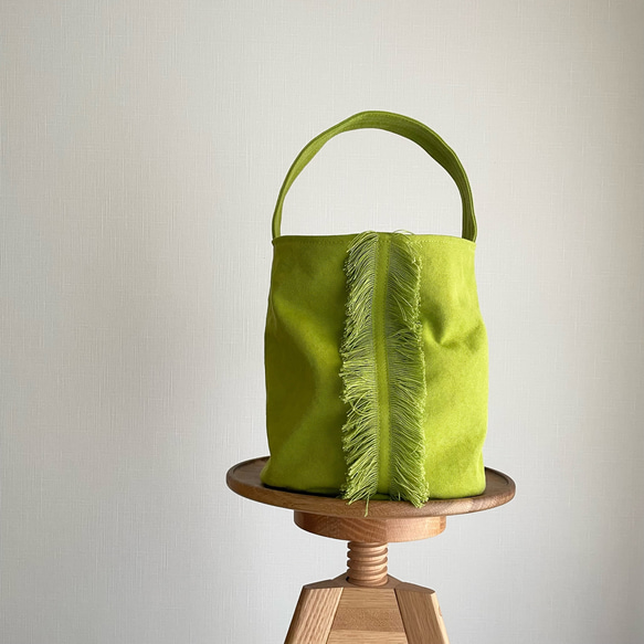 ピスタチオグリーンのフリンジバッグ 1枚目の画像