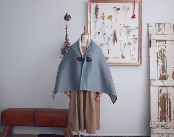 日式風格 ◎ ●100% 羊絨披肩● 雙層編織 sax x 白色 黑色皮革 第2張的照片