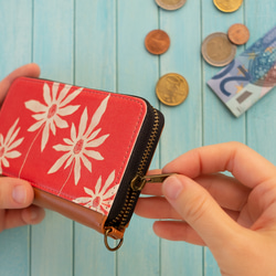 花のある毎日  ミニ財布　✶ コインパスケース 赤 春財布 ✶ 2枚目の画像