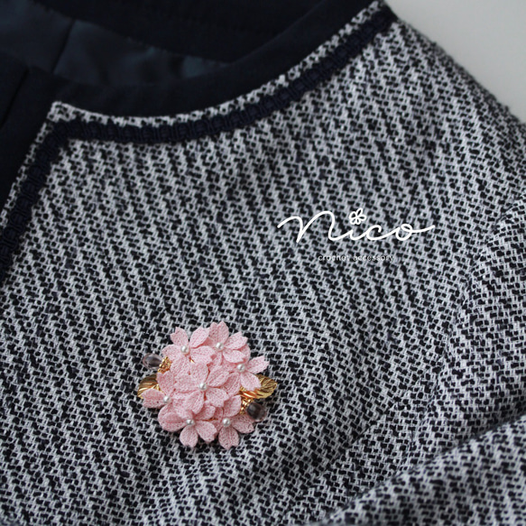 レース編み☆桜のブローチ 2枚目の画像