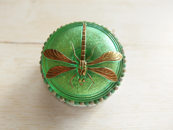 蜻蛉　ウランガラス　ターコイズピカソ　チェコガラスボタンのピルケース　小さなジュエリーボックス　一点限り 5枚目の画像