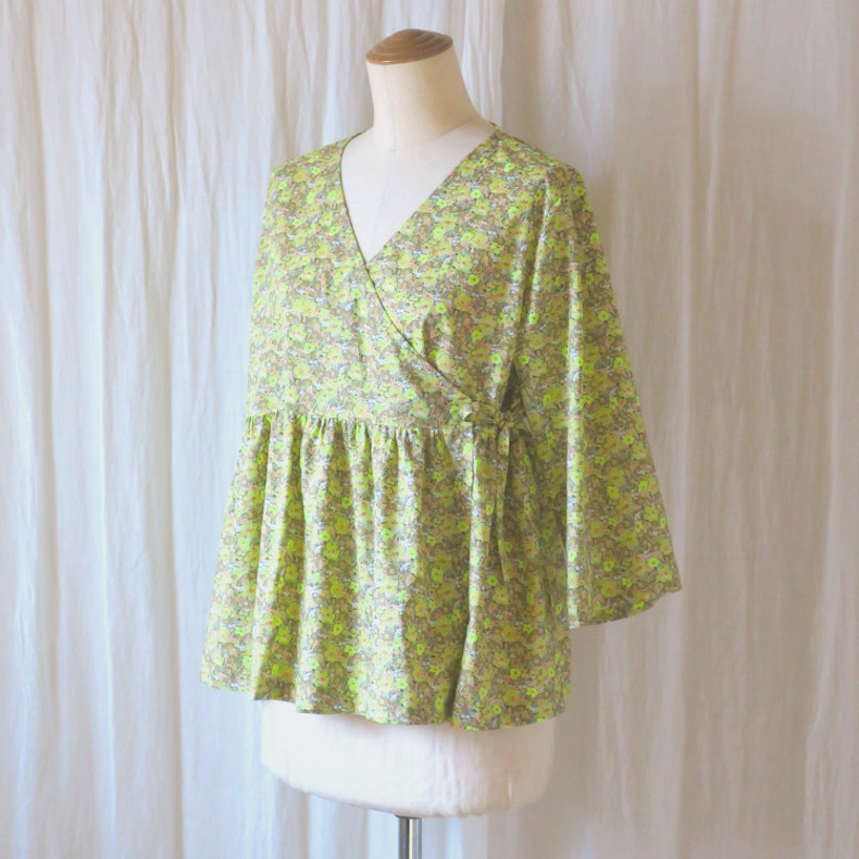 【sale】リバティのカシュクールブラウス（アーキ―ネオン　イエロー）
