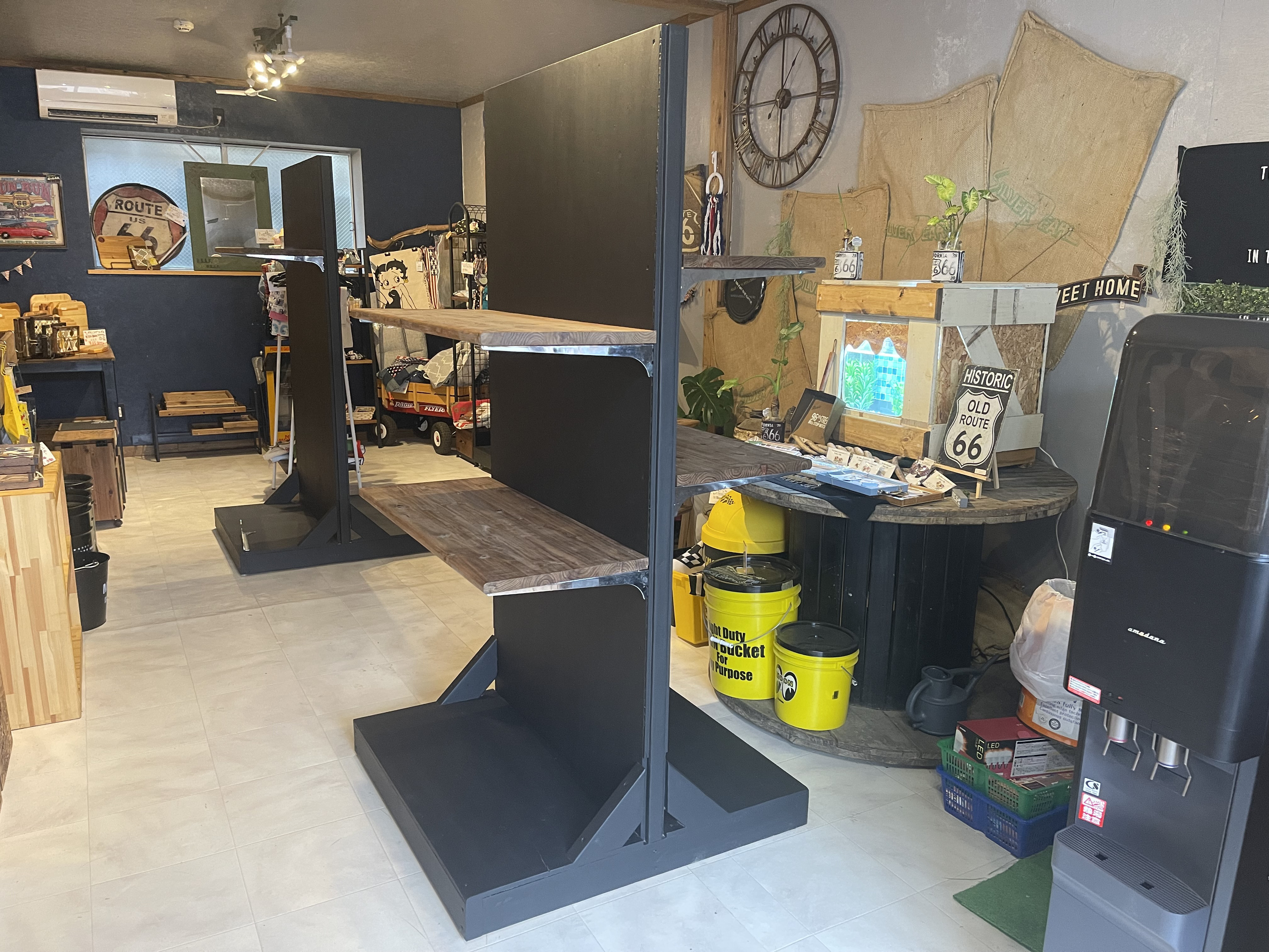 在庫あり　即納　Ok  Hotaru  棚　店舗　什器　服屋　ブラック　ダークウォールナット　可動棚　アップサイクル