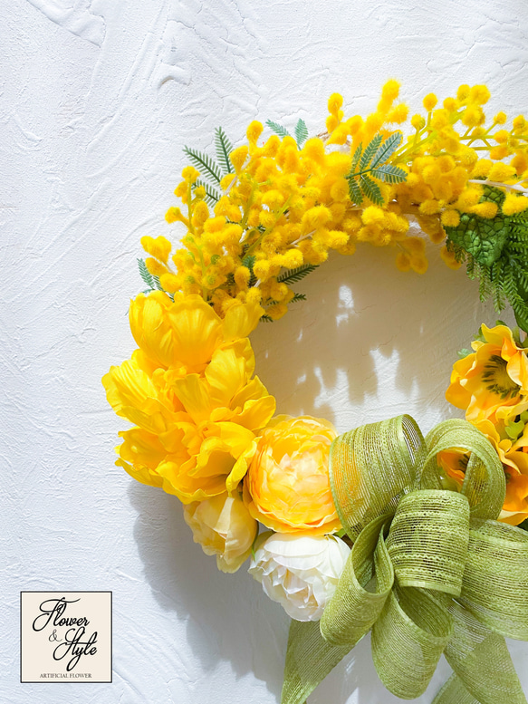 春のフラワーリース  アーティフィシャルフラワー　造花　造花リース　プレゼント　チューリップ　ミモザ　壁飾り　春　イエロ 4枚目の画像