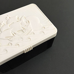 ヴィンテージオールドプラスティックボックス　船のデザイン箱　イギリス　アンティーク　裁縫箱　収納箱　文具ギフトボックス　 3枚目の画像