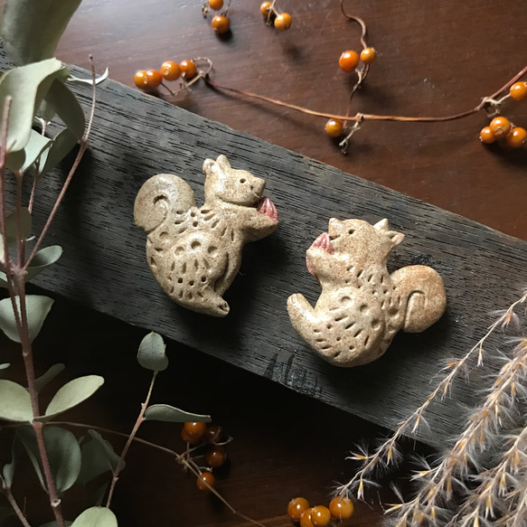 リスのブローチ ブローチ efjika 通販 15379714｜Creema(クリーマ)