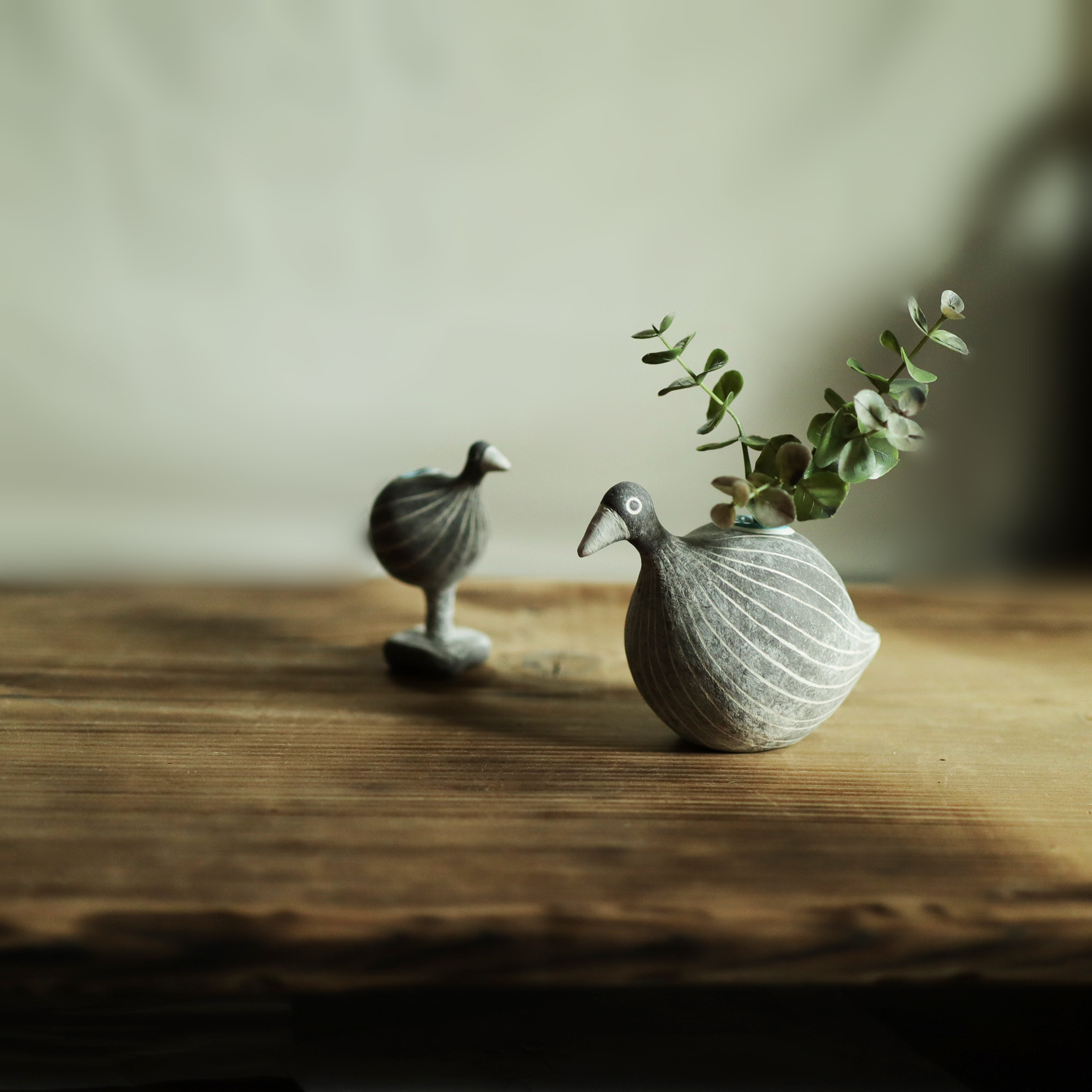 陶器製 花と鳥の一輪挿し