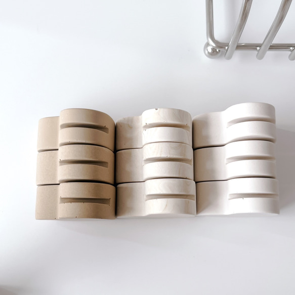 ハートカードスタンド（オフホワイト) ///  ジェスモナイト 撮影小物 アクセサリー アクセサリートレイ 3枚目の画像