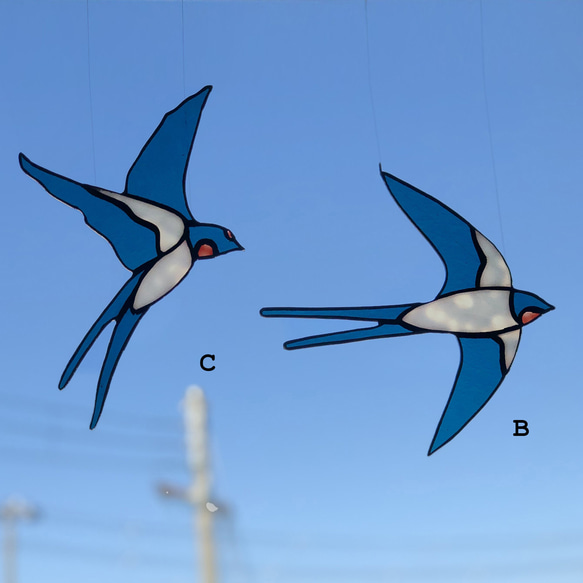 ステンドグラス　サンキャッチャー　燕　2羽セット 4枚目の画像