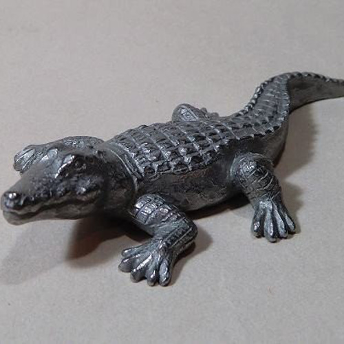 ワニの彫刻 Amazon.co.jp: サファリ動物フィギュア,ワニのフィギュア - 樹脂製の