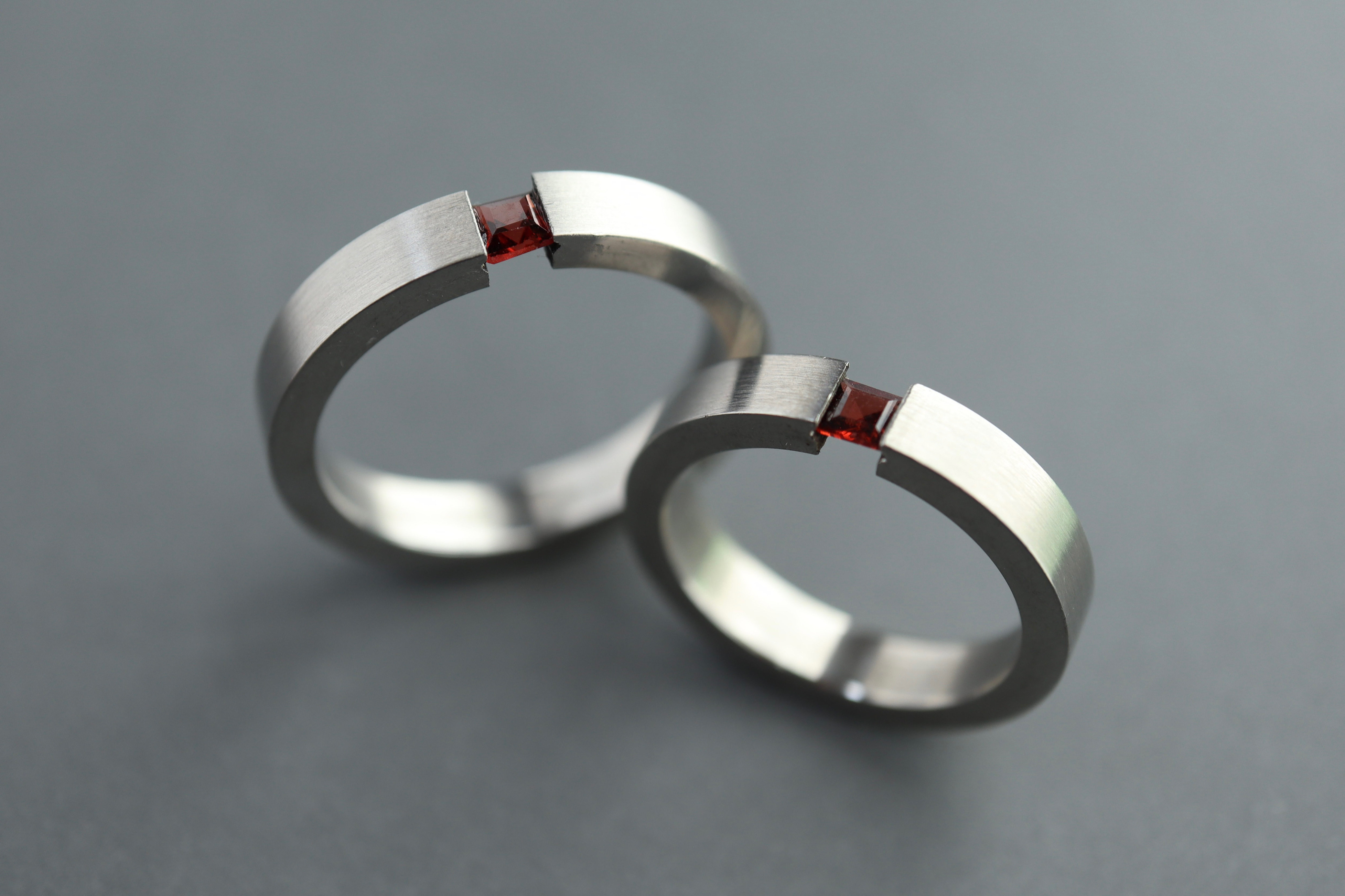 刻印♦︎ガーネットのペアリング♦︎サージカルステンレス♦天然石