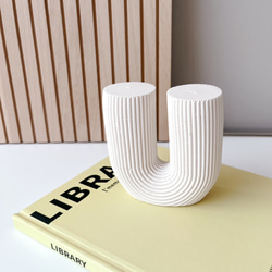 U型オブジェ(オフホワイト) ///  ジェスモナイト  アクセサリー 撮影小物 アクセサリー アクセサリートレイ 2枚目の画像