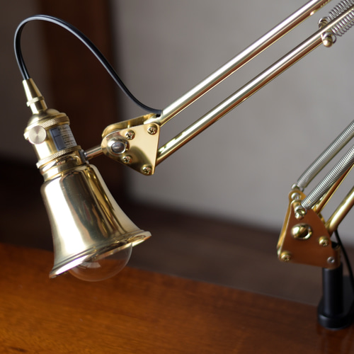 真鍮デスクライト ヴィンテージ品 USAヴィンテージ真鍮製インダストリアル角度調整付きデスク