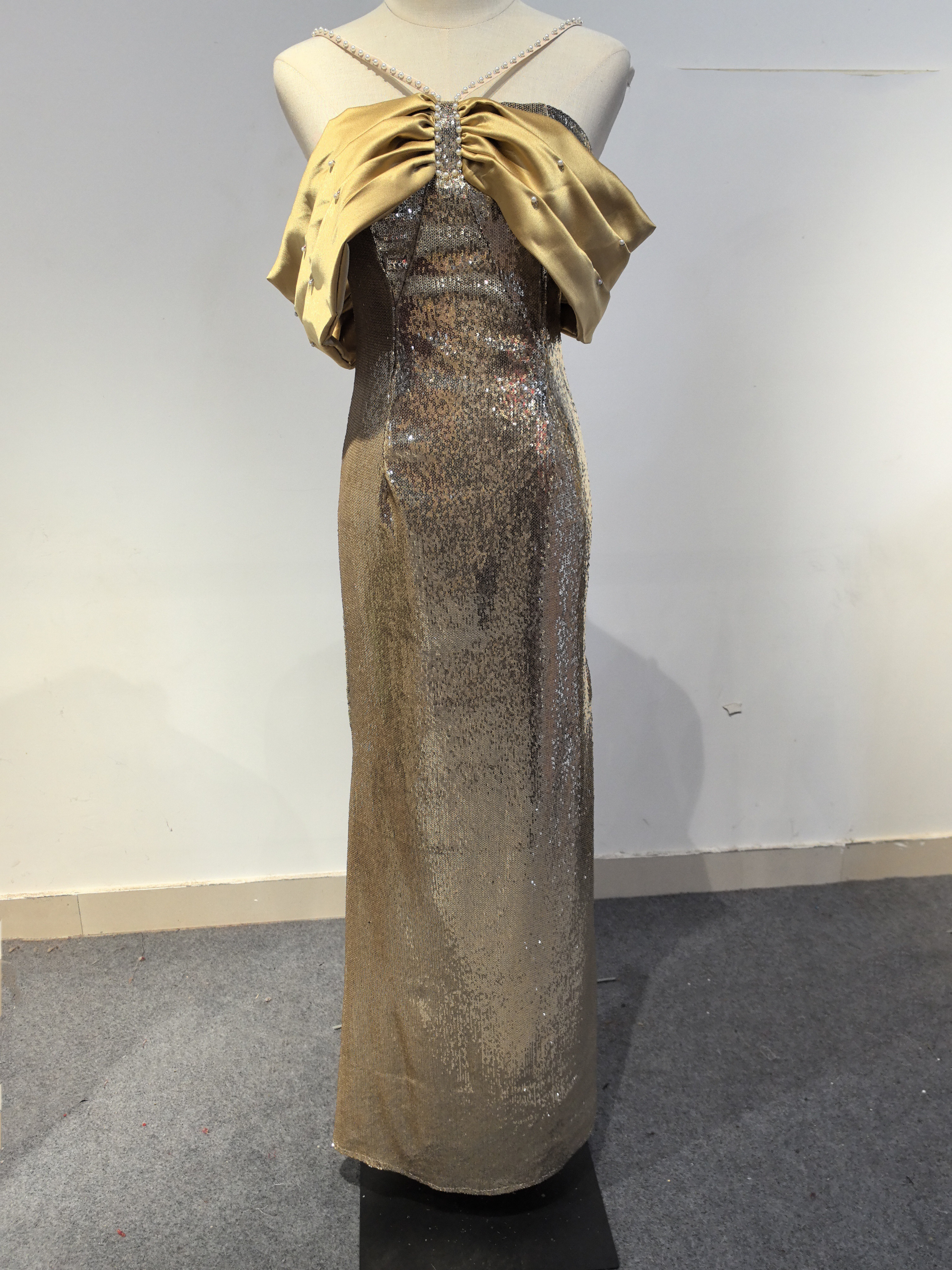 雅やか イエロー  パール  キャミソール 落ち肩スリーブ  カラードレス ブ パ高みせ /演奏会/合コン/パーティー 144,000円