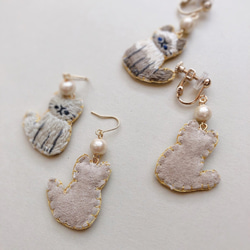 棉質珍珠貓刺繡耳環/耳環 第3張的照片