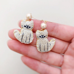 棉質珍珠貓刺繡耳環/耳環 第2張的照片
