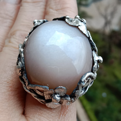 月光石手工銀戒 純銀戒指 ~ 「花好月圓」~ Orange Moonstone Silver Ring 第20張的照片