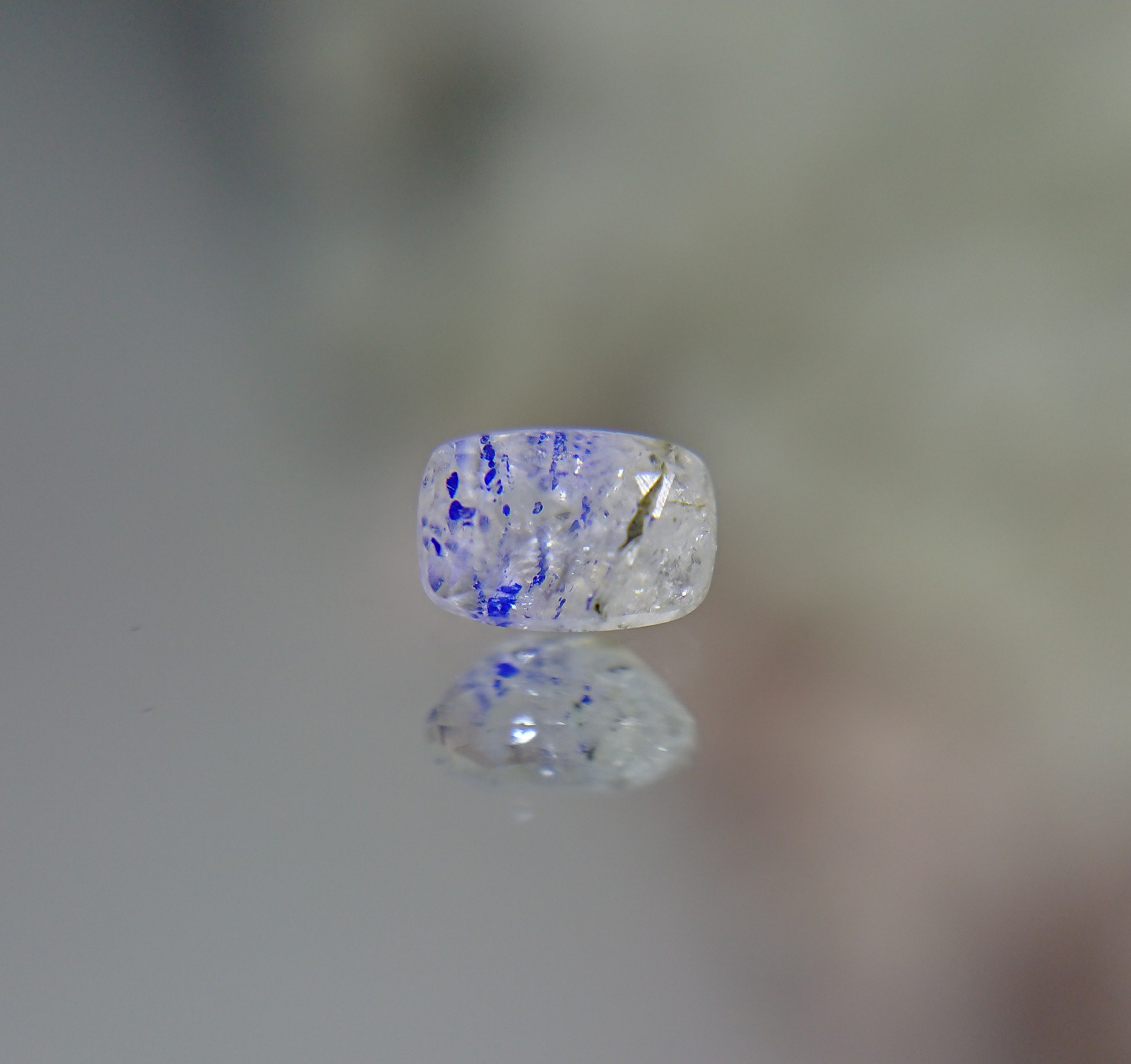 ラズライトインスキャポライト　0.2ct  ☆200002