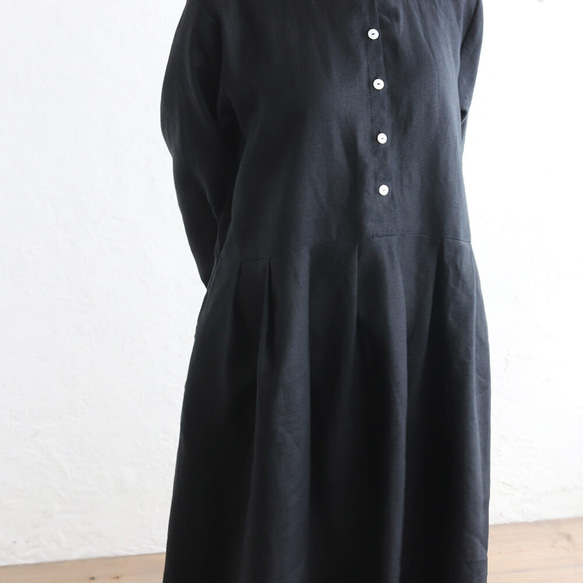 亞麻立領翻褶連身裙（黑色） OP11 第10張的照片