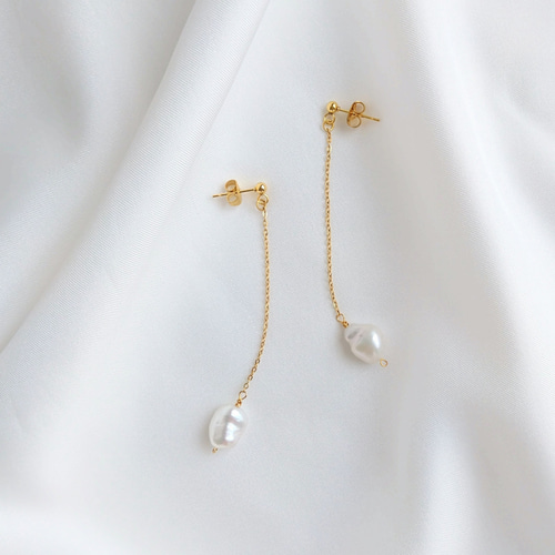 淡水パールイヤリング パールピアス ケシパール バロックパール 揺れる