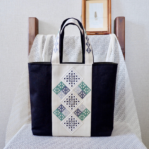 刺繍デザイン 黒 和装用バッグ正絹縮緬地 振袖用 バッグ 西陣正絹帯地 市松柄 ラウンド 赤 えんじ 抹茶 青