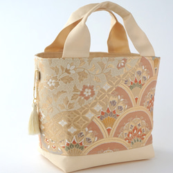 [金色 Kamon 草花絲綢腰帶 Remake 輕便手提袋] 非常適合日常使用、婚禮、派對和正式包包。 第3張的照片