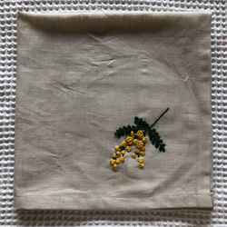 刺繍のハンカチ☆ミモザ 1枚目の画像