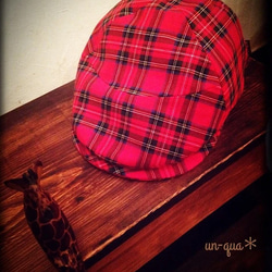 ハンチング帽　赤タータンチェック　銀杏 1枚目の画像