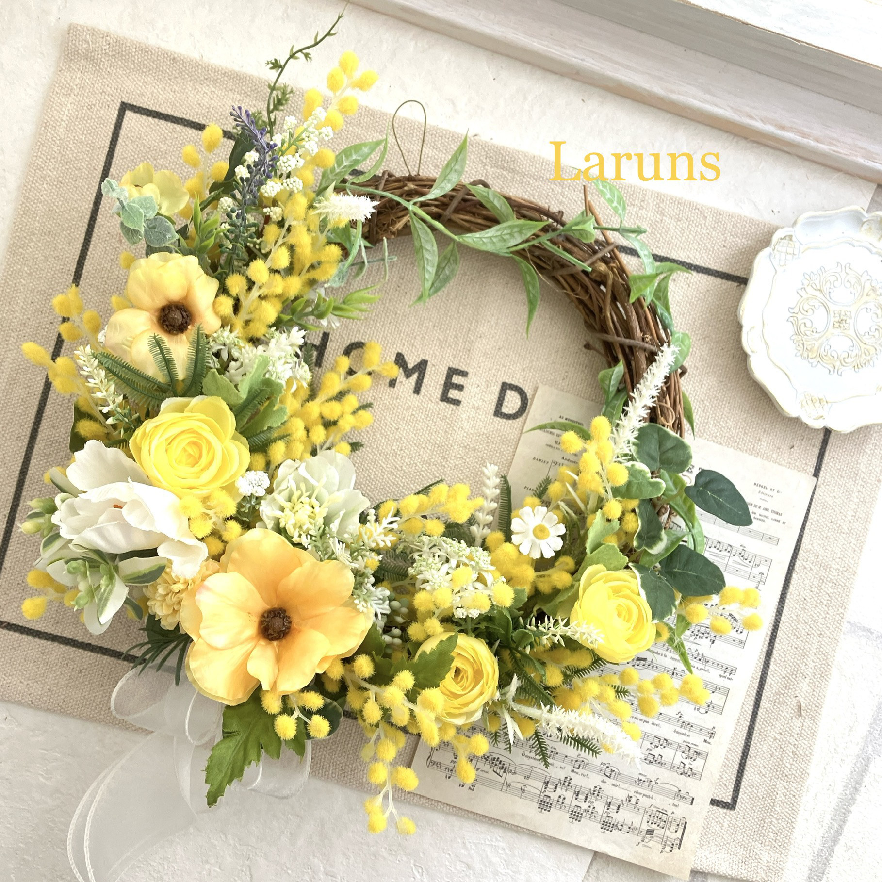 ミモザとクリスマスローズの春待ちリース オーバルリース 大きめ ミモザとクリスマスローズの春待ちリース オーバルリース 大きめ