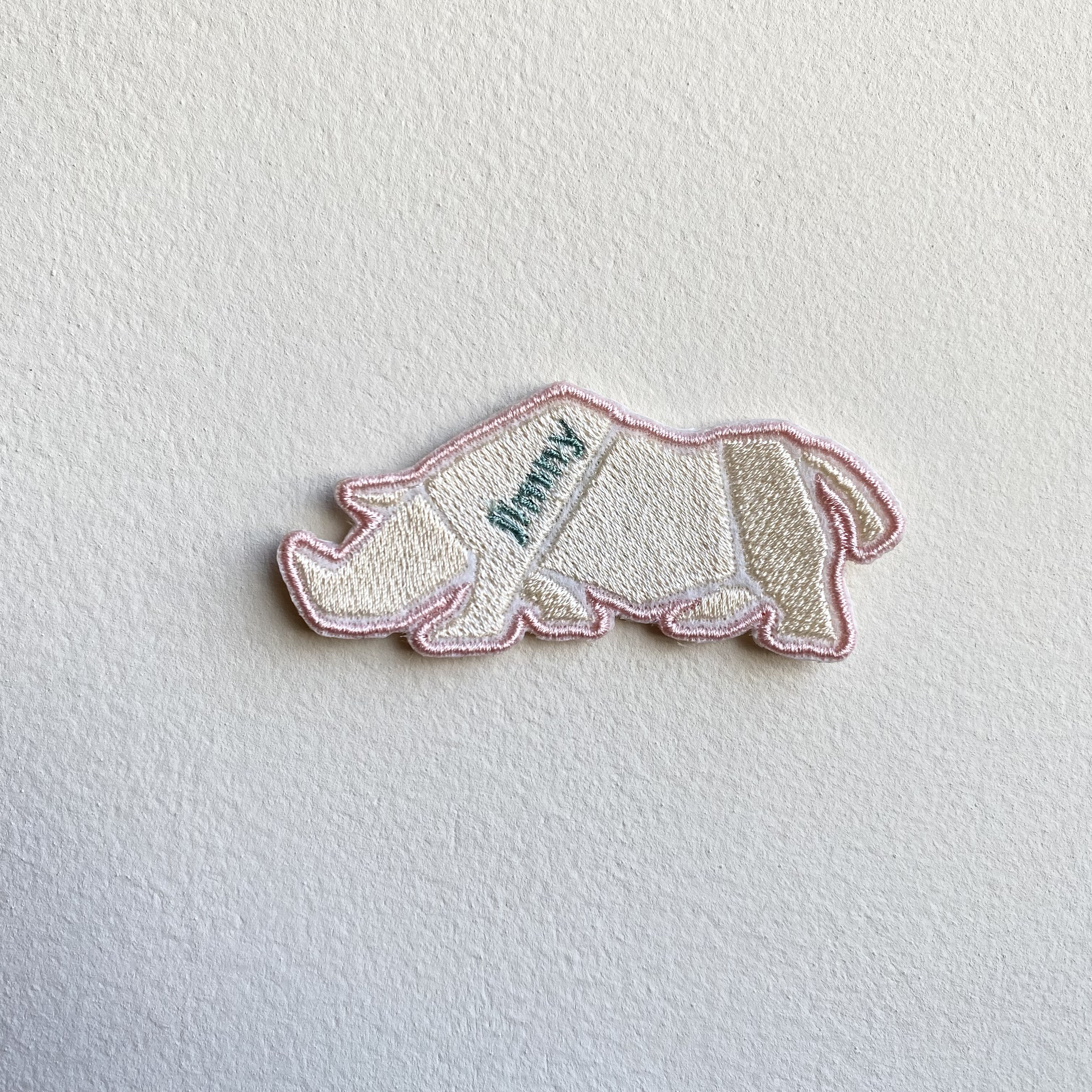 サイ刺繍ワッペン オフホワイト ワッペン・アップリケ もの屋