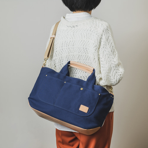 横長たっぷり帆布トートバッグ【ネイビー】 トートバッグ satoka