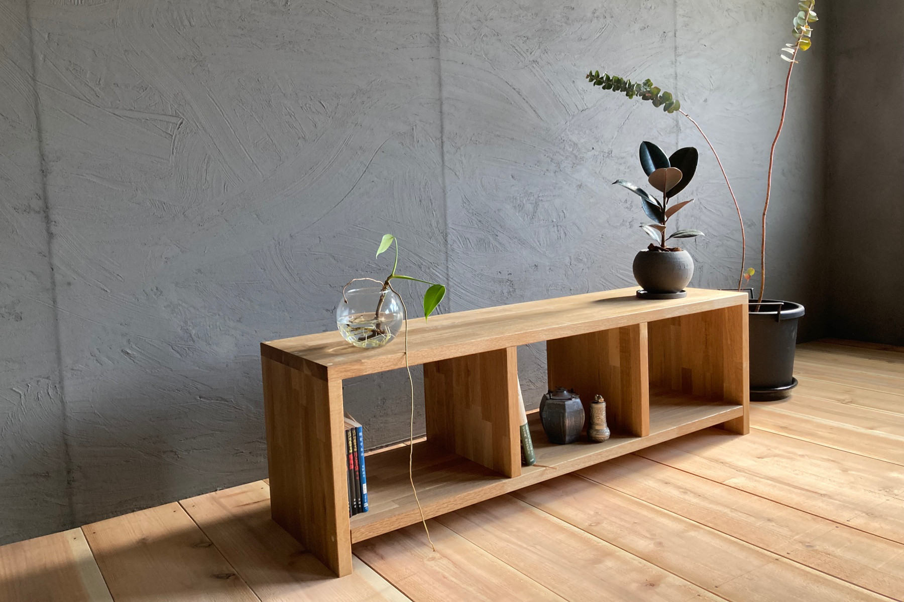 オーク集成材の多目的シェルフ　｜　テレビ台　｜本棚