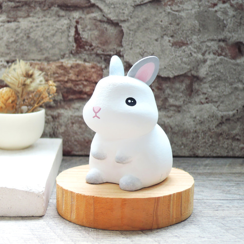 小さなウサギのかわいい装飾手作り木製癒しの小さな木彫り人形