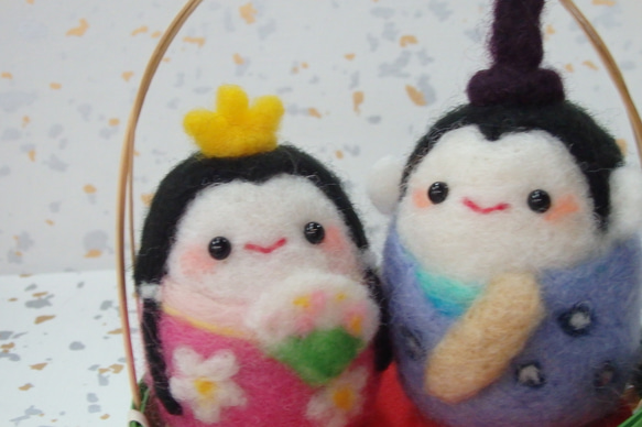 竹カゴ入りおひなさま♥ 羊毛フェルト 紫花 通販 15385616｜Creema