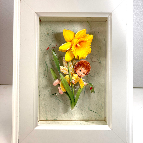 ヨーロピアンスタイルの立体紙彫刻、水仙の花の妖精、ペーパートール