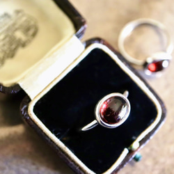 深紅 ガーネット 天然石 シルバーリング フォーマル シンプル　赤い指輪　ご褒美ジュエリー　ザクロ石 6枚目の画像