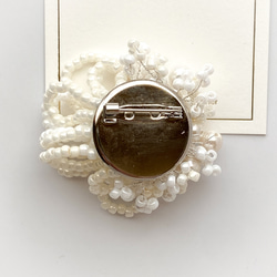 珍珠花朵胸花/胸針 - 米白色 | 儀式 | 入場儀式 | 畢業典禮 | 婚禮 [補貨] 第7張的照片