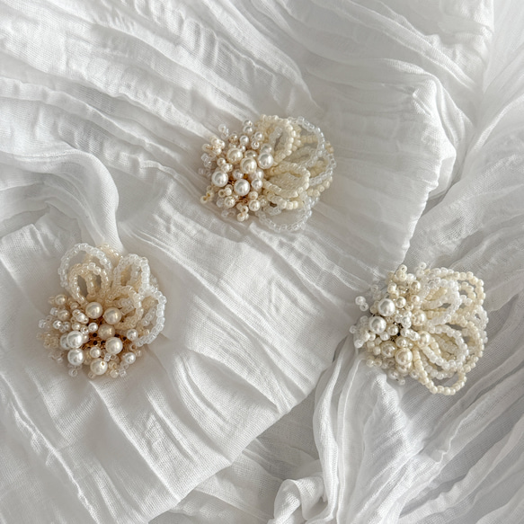 珍珠花朵胸花/胸針 - 米白色 | 儀式 | 入場儀式 | 畢業典禮 | 婚禮 [補貨] 第6張的照片
