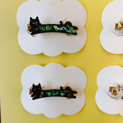 猫の日✴︎寝そべる胴の長い猫のヘアピン（黒い猫） 6枚目の画像