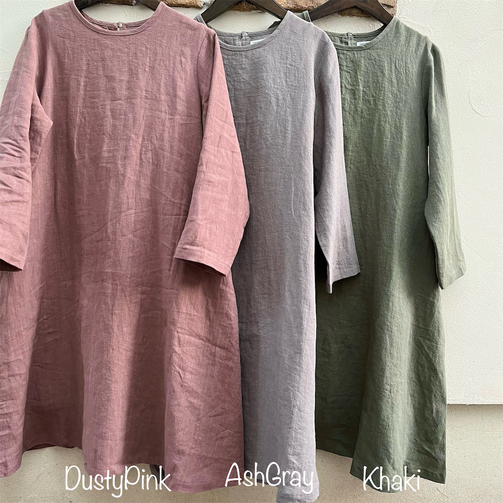 首回りきちんとさんのAラインシンプルリネンワンピース（23s–002）ミストグリーン