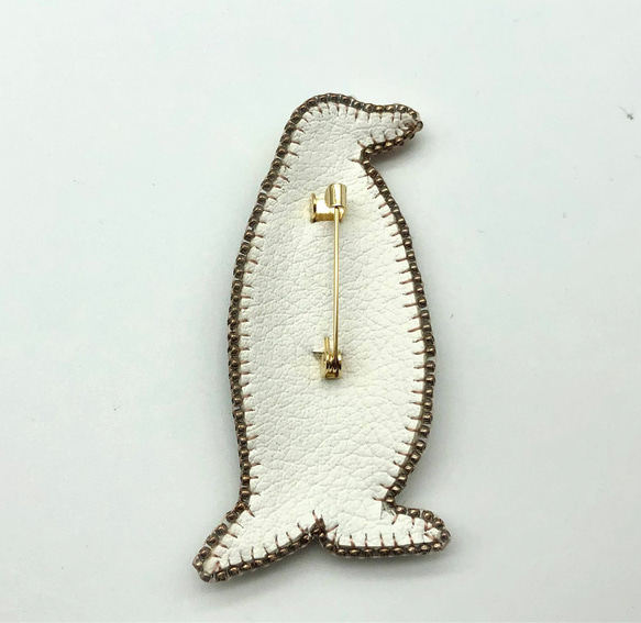 ビーズ刺繍ブローチ～ペンギン 2枚目の画像